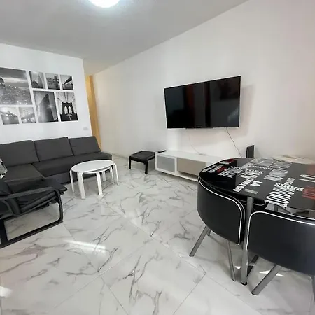 Apartment New Big Flat With Balcony 50mts Away From Parking Optional *