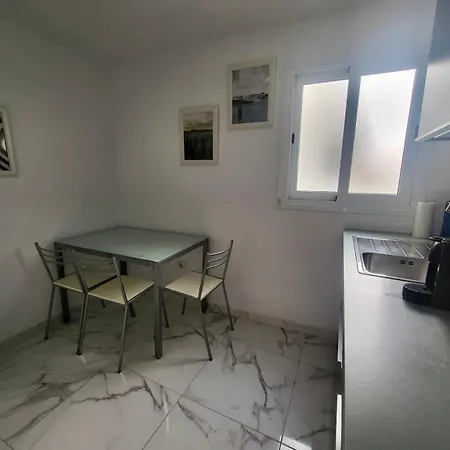 New Big Flat With Balcony 50mts Away From Parking Optional Apartment *