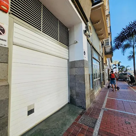 Apartment New Big Flat With Balcony 50mts Away From Parking Optional